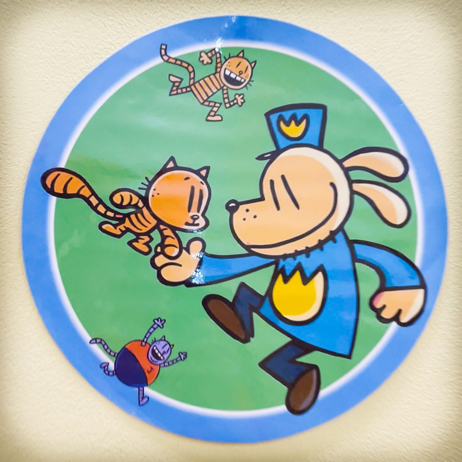 Lil Petey and Dog Man party decoration used by children’s entertainers in Yateley